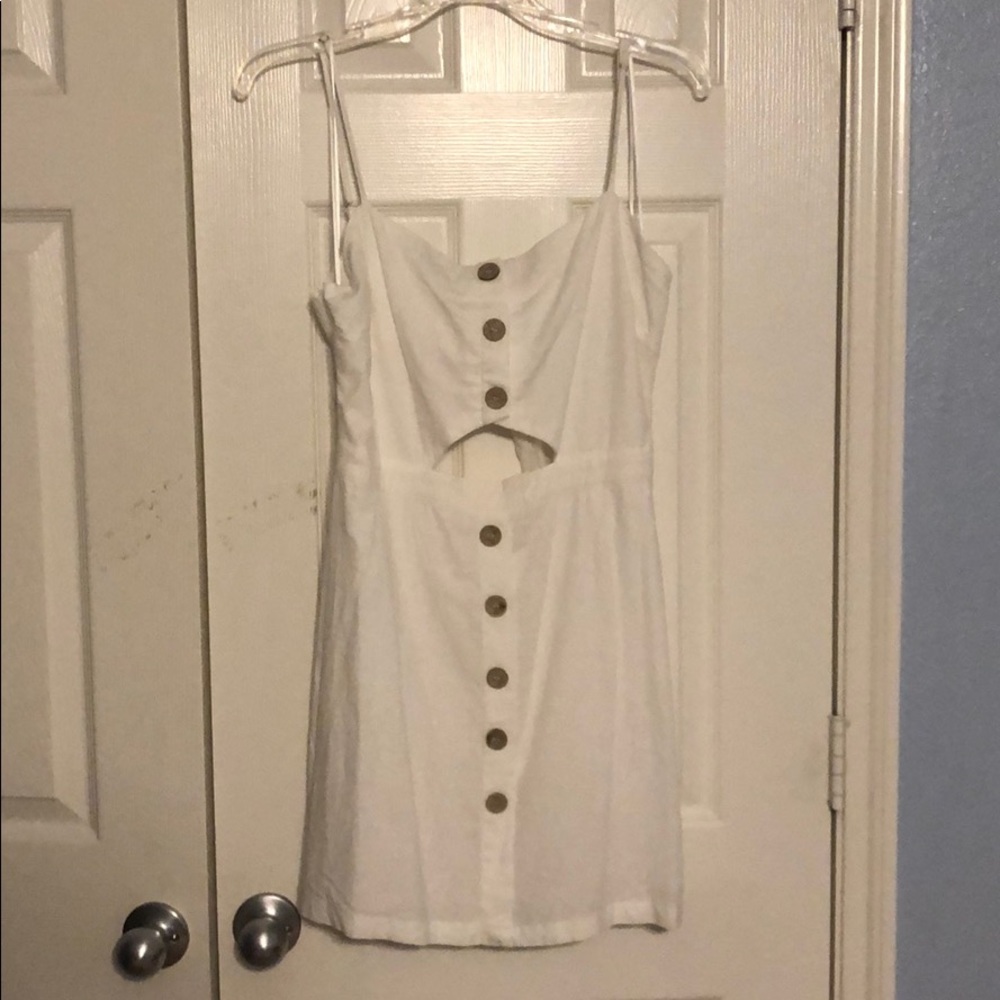 Short white dress